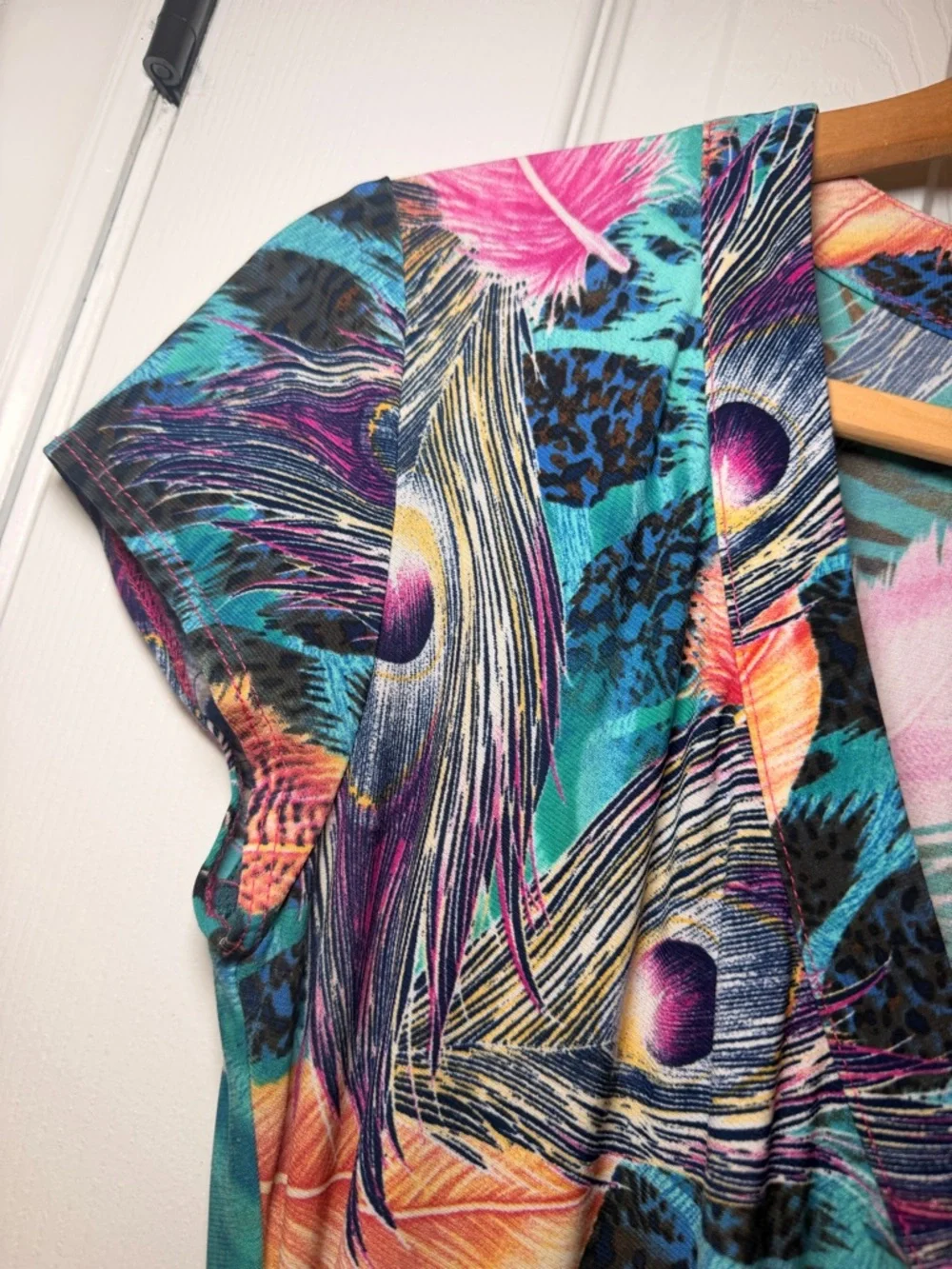 Joseph Ribkoff Faux Wrap Dress Peacock Print Ruffle Hem Stretch Midi Colorful - Picture 8 of 15